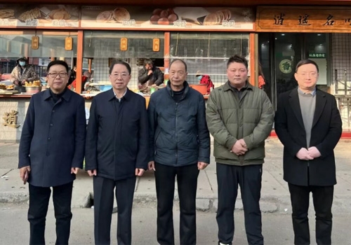 郑州马吉尔食品有限公司与河南省豫菜文化研究会胡辣汤专业委员会一行，走进逍遥名吃老佟家胡辣汤！