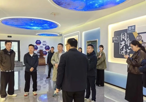携手共进，共“味”未来 | 醉巴鲜&有鱼妖参观马吉尔工业园区，达成“醉巴鲜调味料生产基地”战略合作。